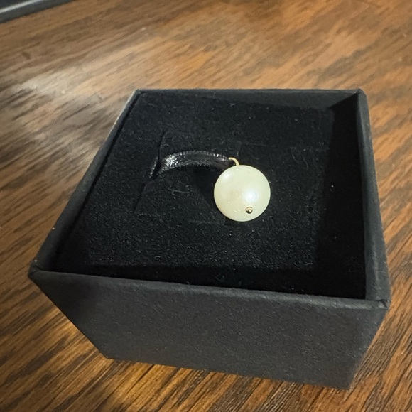 Catbird Gumball Pearl Charm - Picture 14 of 17